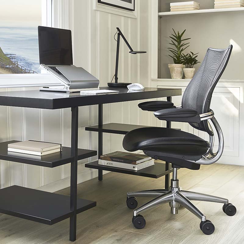 Ergonomischer Bürostuhl Liberty Ocean. Funktional und nachhaltig.