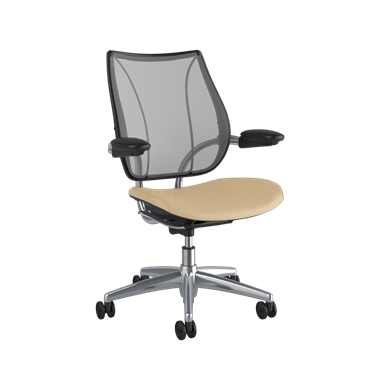 Liberty-Bürostuhl, Rückenlehne in Pinstripe Silver, Sitzfläche in Ticinio Sand, poliertes Gestell mit Zierleiste in Black