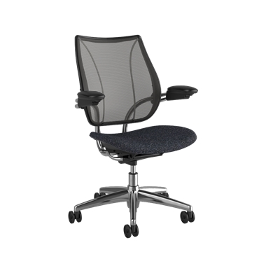 Liberty-Bürostuhl, Rückenlehne in Pinstripe Black, Sitzfläche in Vanir 0693, poliertes Gestell mit Zierleiste in Black