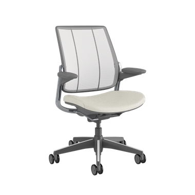 Diffrient Smart-Stuhl, Rückenlehne in Pinstripe White, Sitzfläche in Ticino Glacier