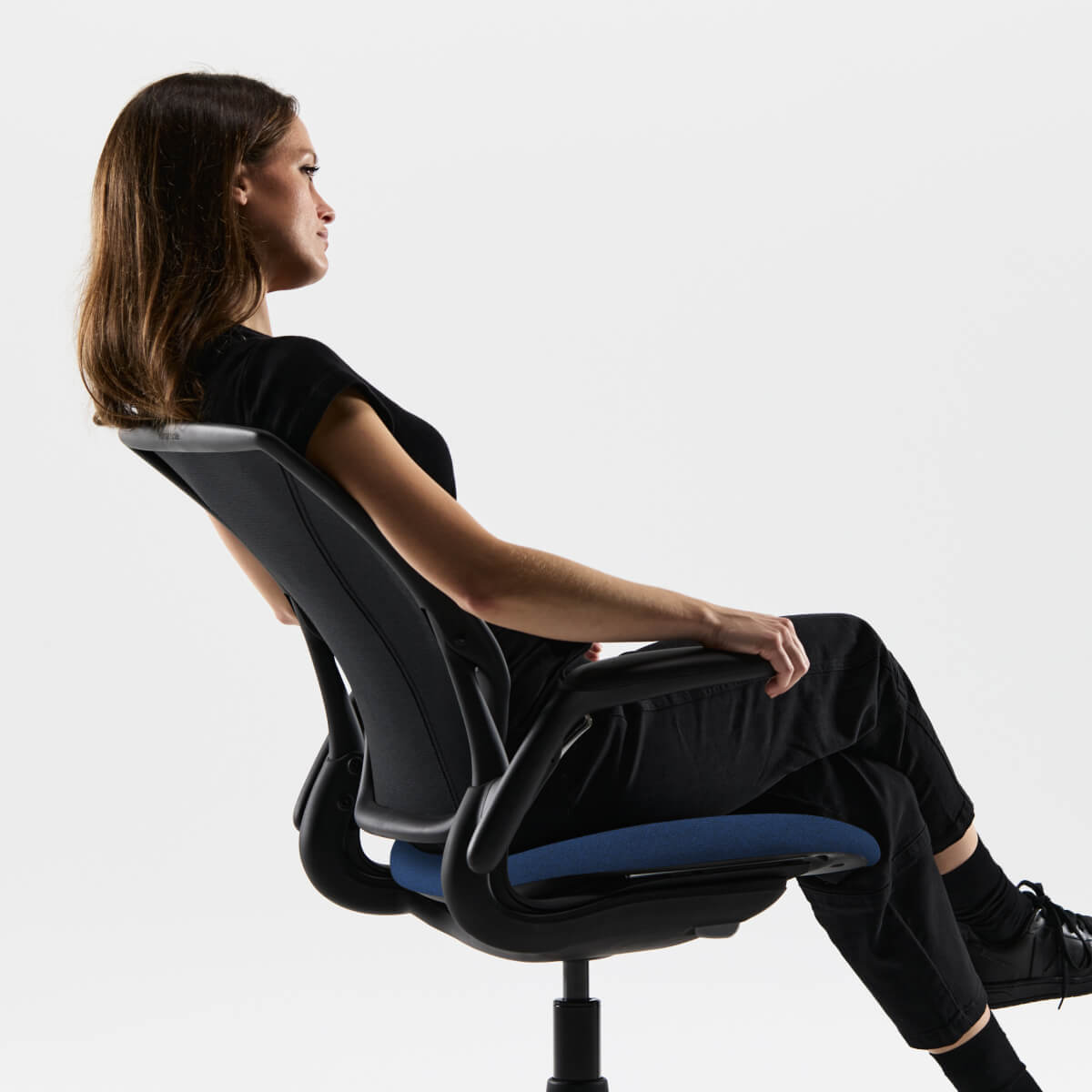 Ergonomischer Bürostuhl World One. Gesund zurücklehnen.