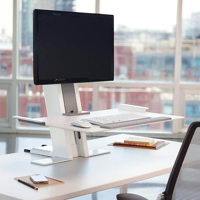 QuickStand: Sit-Stand Monitor-Workstation Konsole