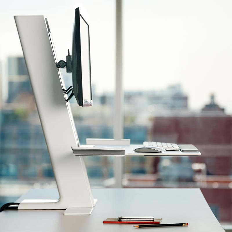 QuickStand: Sit-Stand Monitor-Workstation Konsole